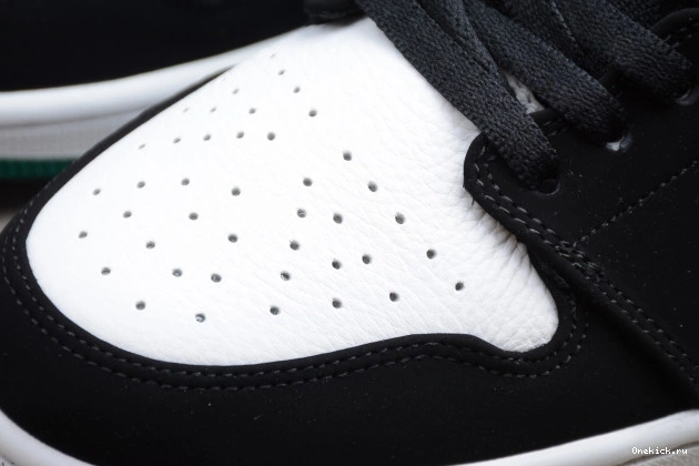 One Kick Low Air White Green 1 553558-113 Mystic Black Jordan 0714
